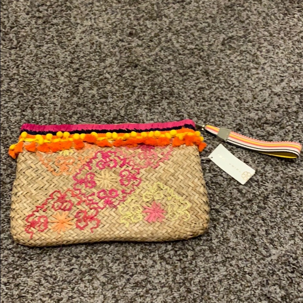 Straw clutch